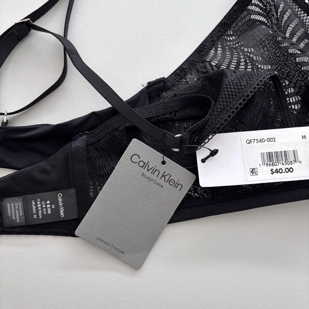 Calvin Klein Women's Medium Black Sculpt Lace Unlined Triangle Bralette NWT - Picture 7 of 8